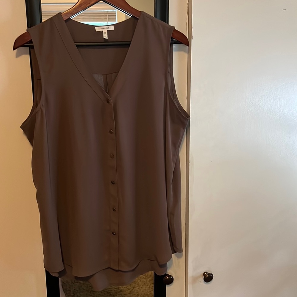 Maurice’s top size xl